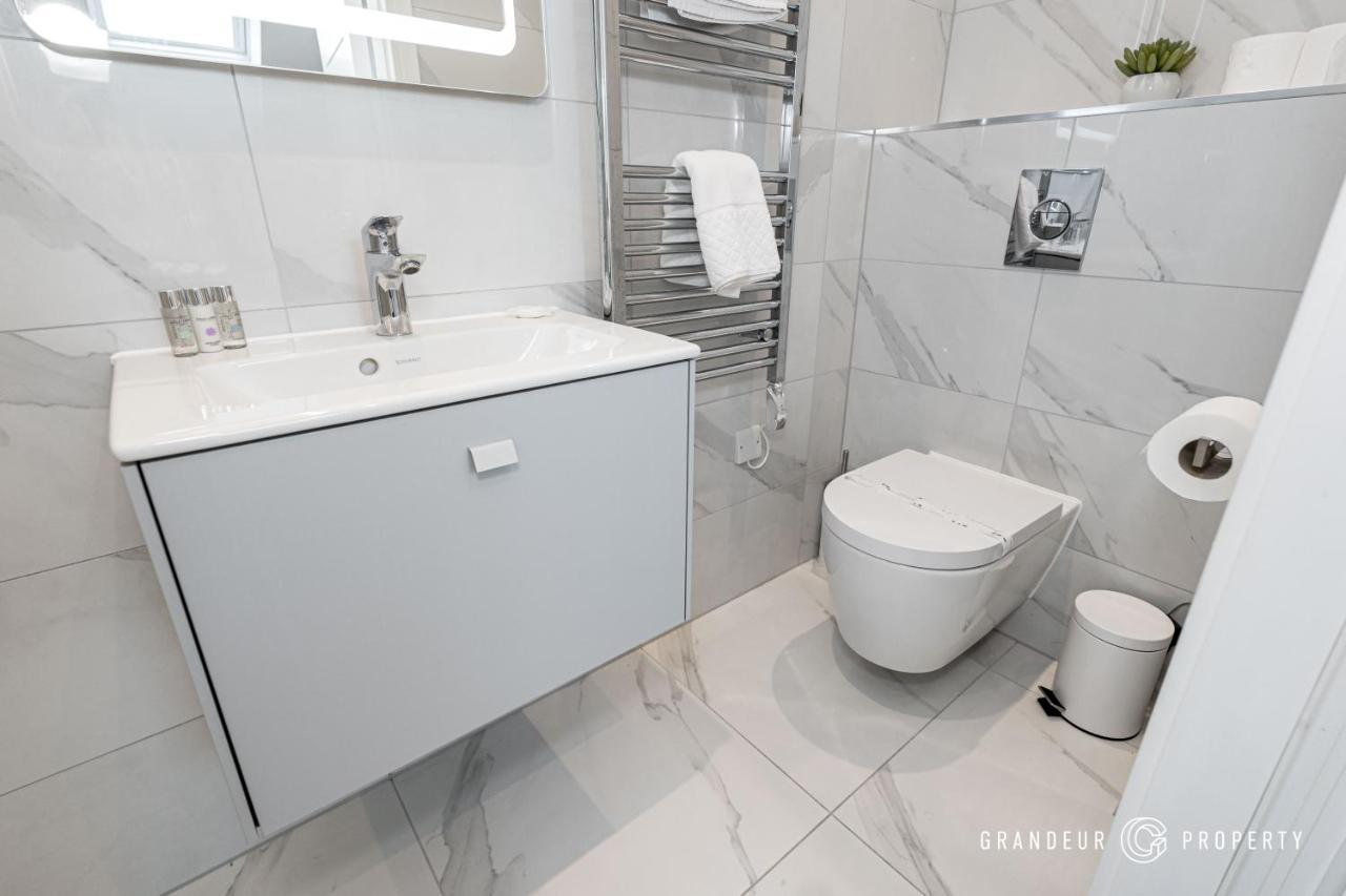 Carbery Lux By Grandeur Property Bournemouth Exterior photo